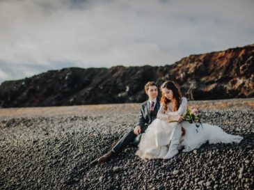 Iceland beach couple